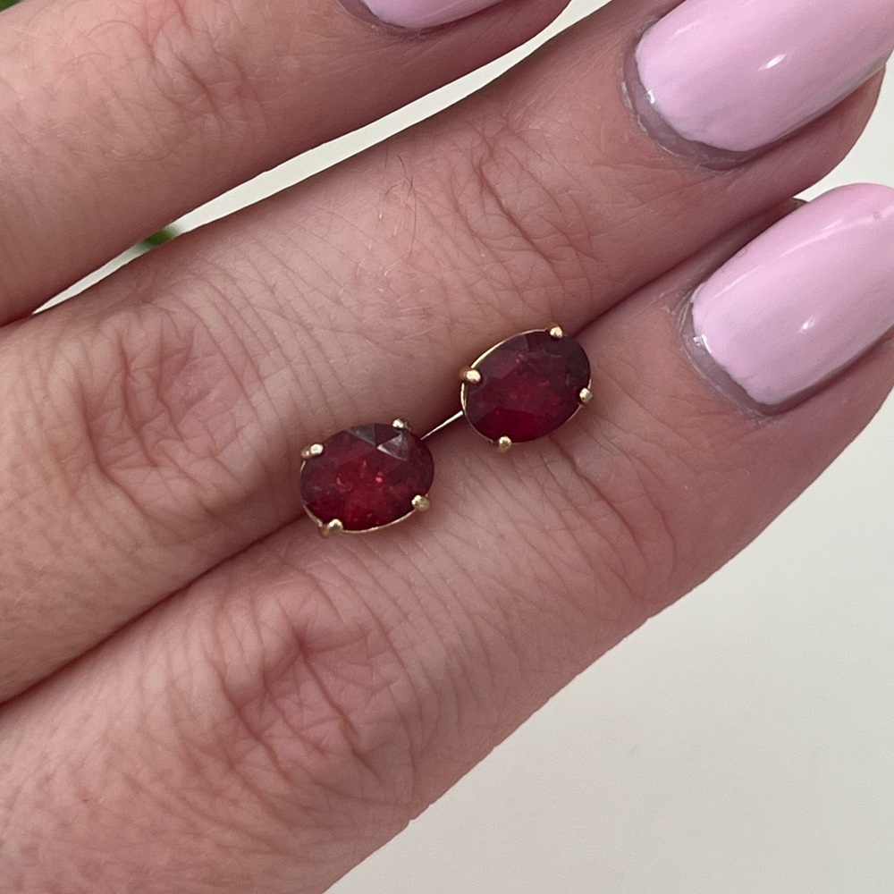 New Stella & Dot Ruby Red Stud Earrings - Picture 8 of 12
